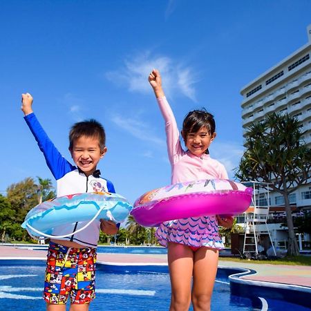 Royal Hotel Okinawa Zanpamisaki يوميتان المظهر الخارجي الصورة