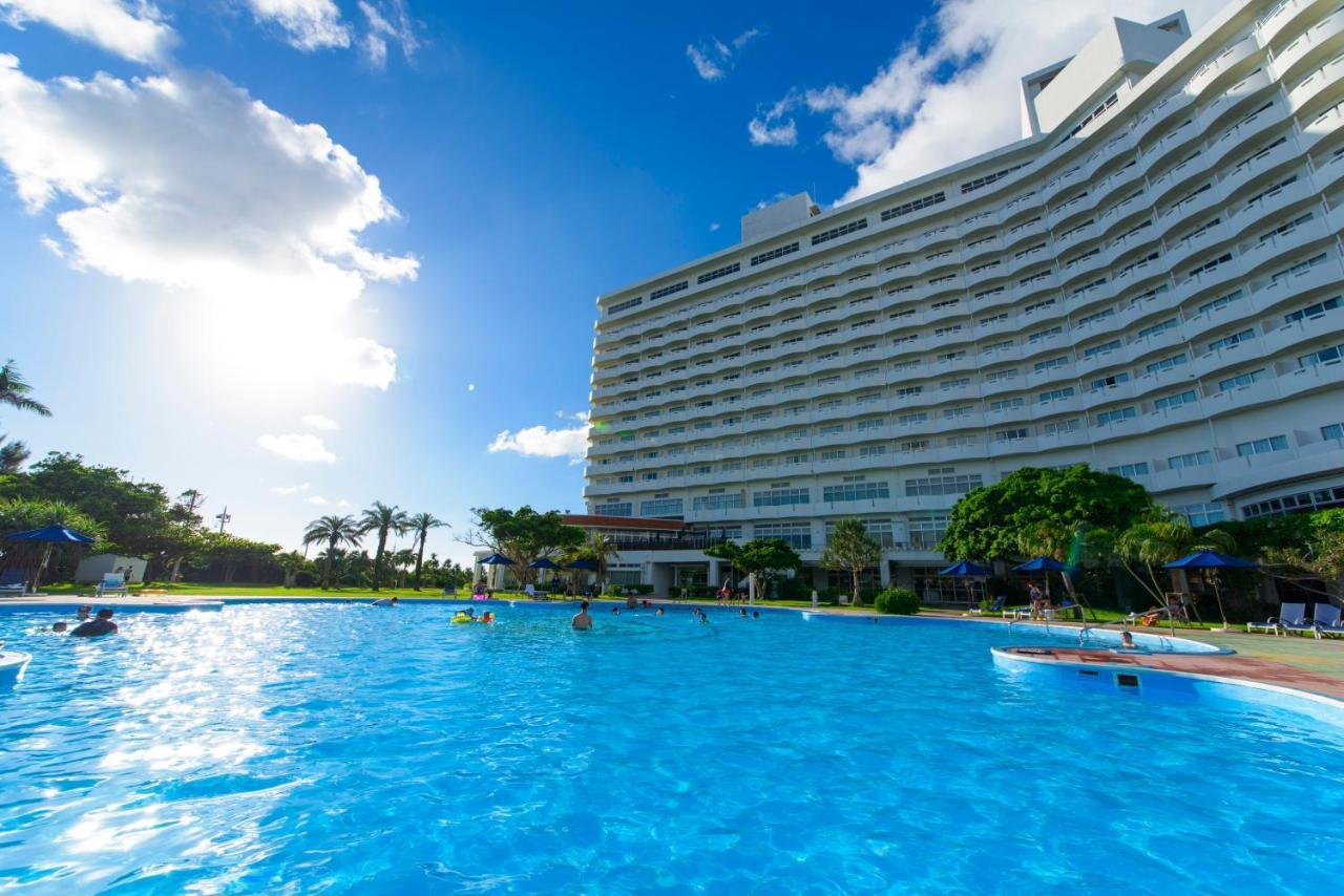 Royal Hotel Okinawa Zanpamisaki يوميتان المظهر الخارجي الصورة