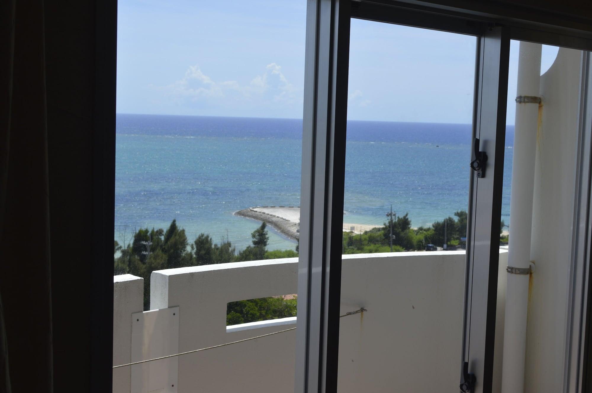 Royal Hotel Okinawa Zanpamisaki يوميتان المظهر الخارجي الصورة