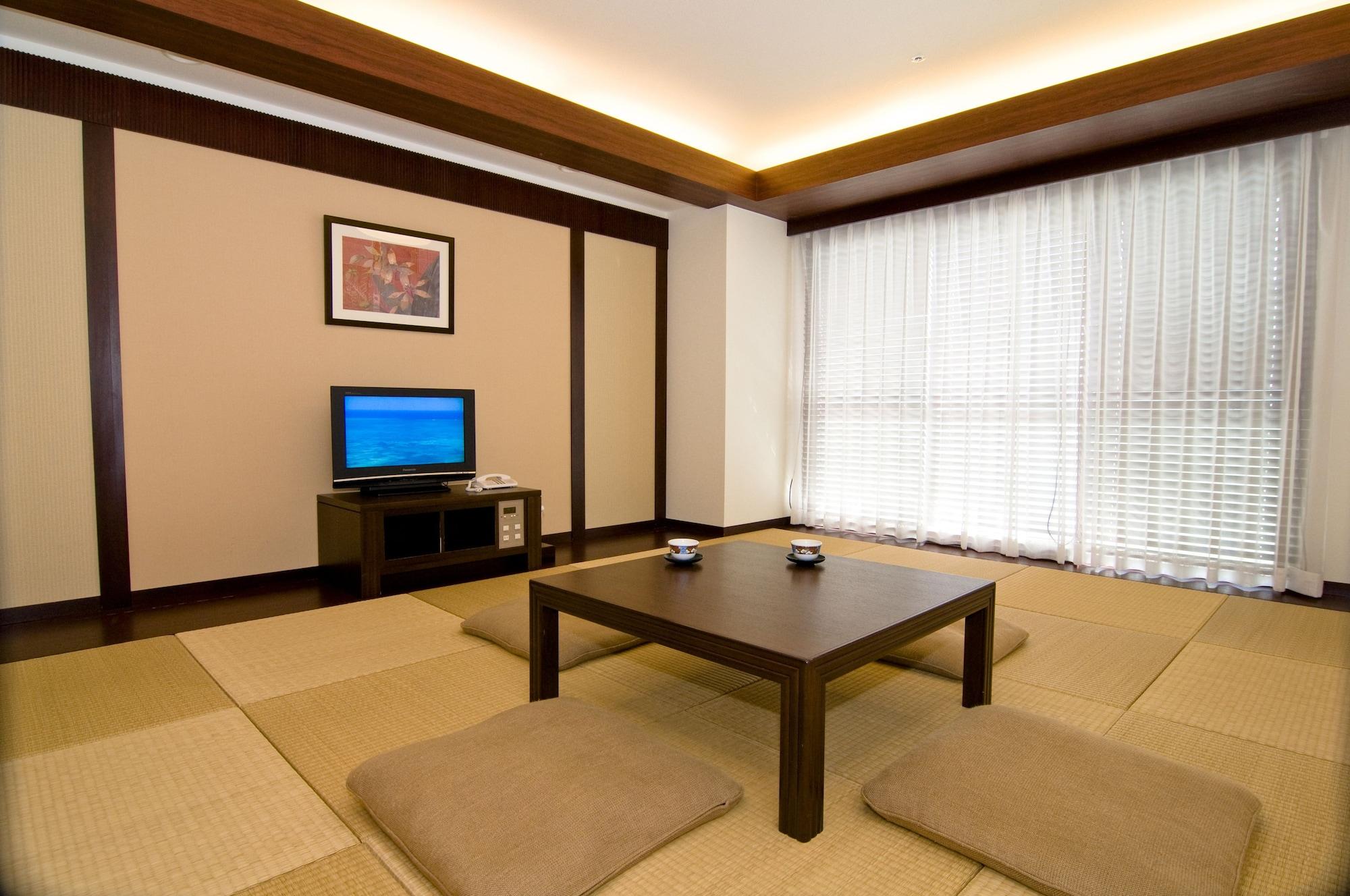 Royal Hotel Okinawa Zanpamisaki يوميتان المظهر الخارجي الصورة