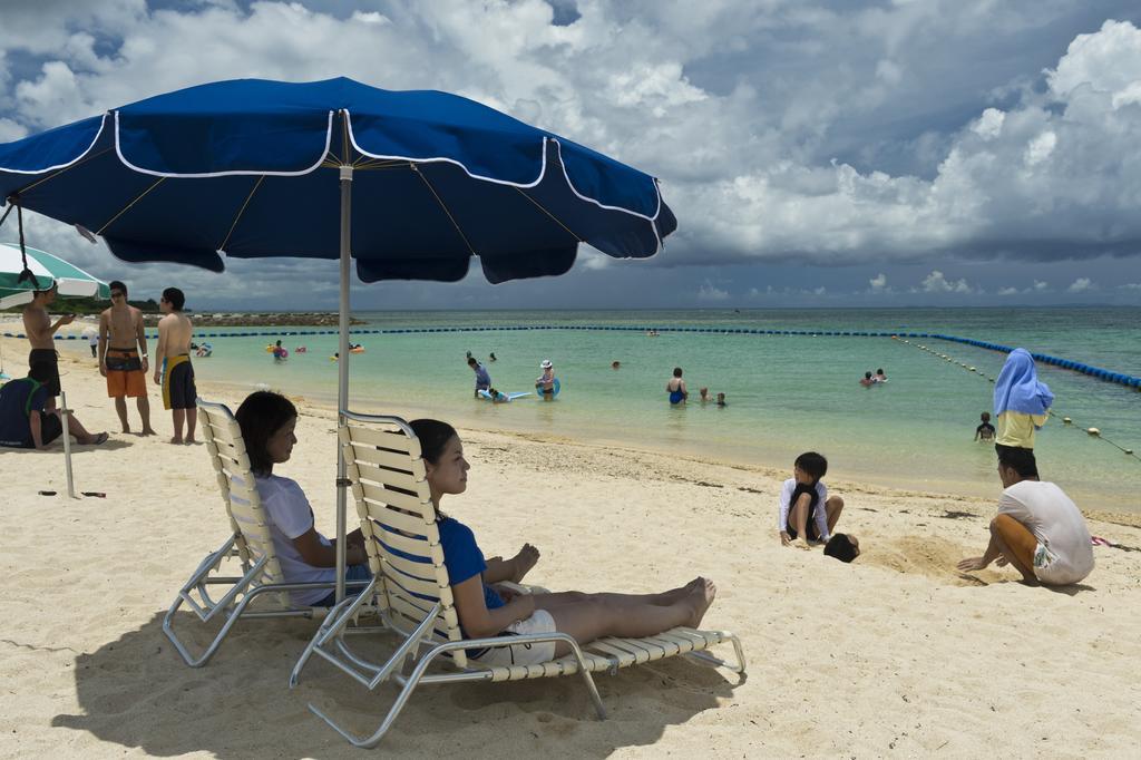 Royal Hotel Okinawa Zanpamisaki يوميتان المظهر الخارجي الصورة