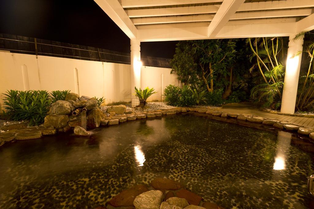 Royal Hotel Okinawa Zanpamisaki يوميتان المظهر الخارجي الصورة